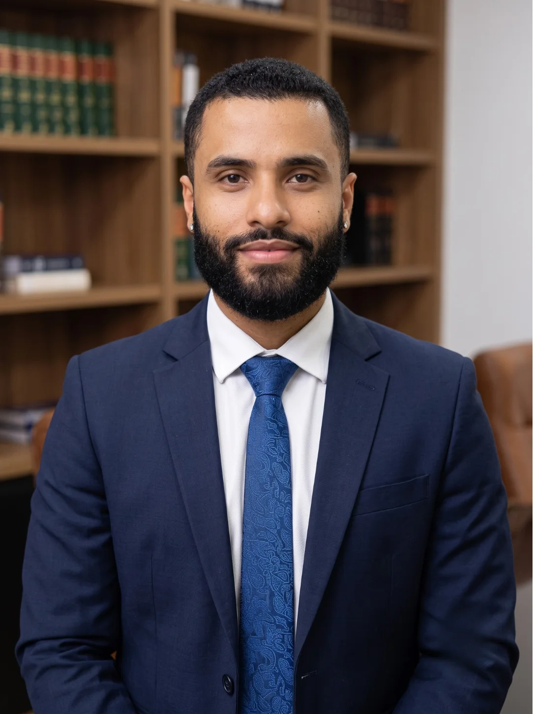 Antoniel Santos em seu escritório
